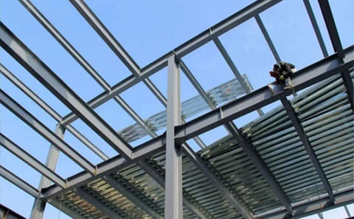 民勤民勤钢结构加工中的切割与钻孔精度控制要点